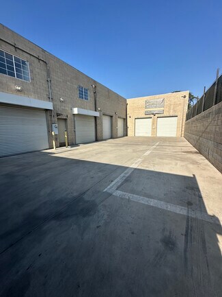 Plus de détails pour 10066 San Fernando Rd, Pacoima, CA - Industriel à louer