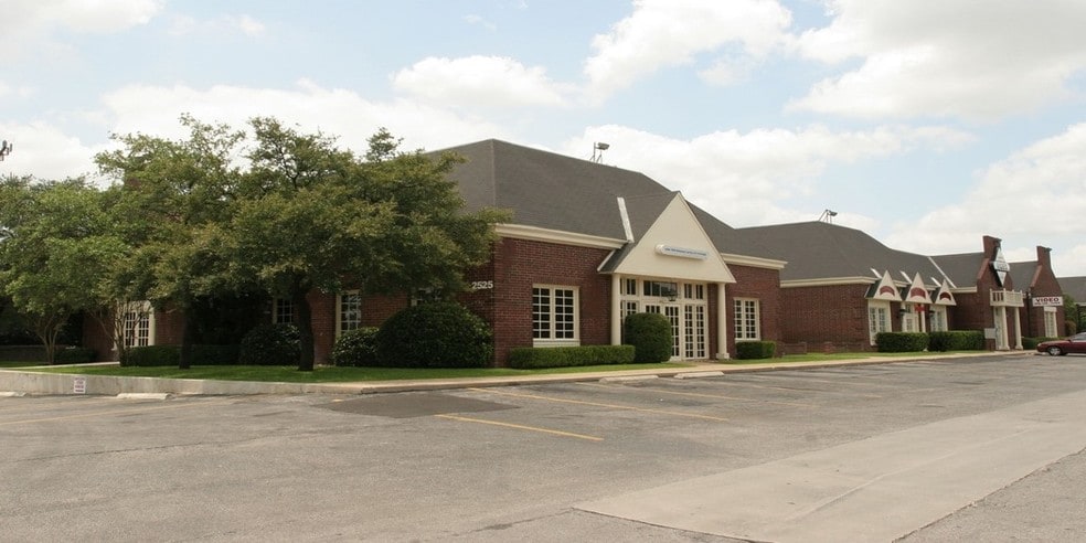 2525 NE Loop 410, San Antonio, TX for lease - Building Photo - Image 3 of 3