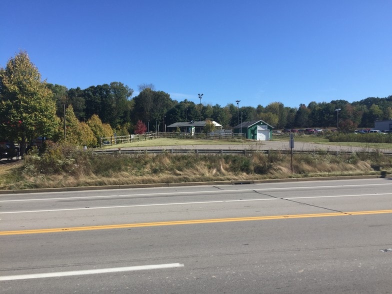 1600 N Hermitage Rd, Hermitage, PA for sale - Building Photo - Image 2 of 5