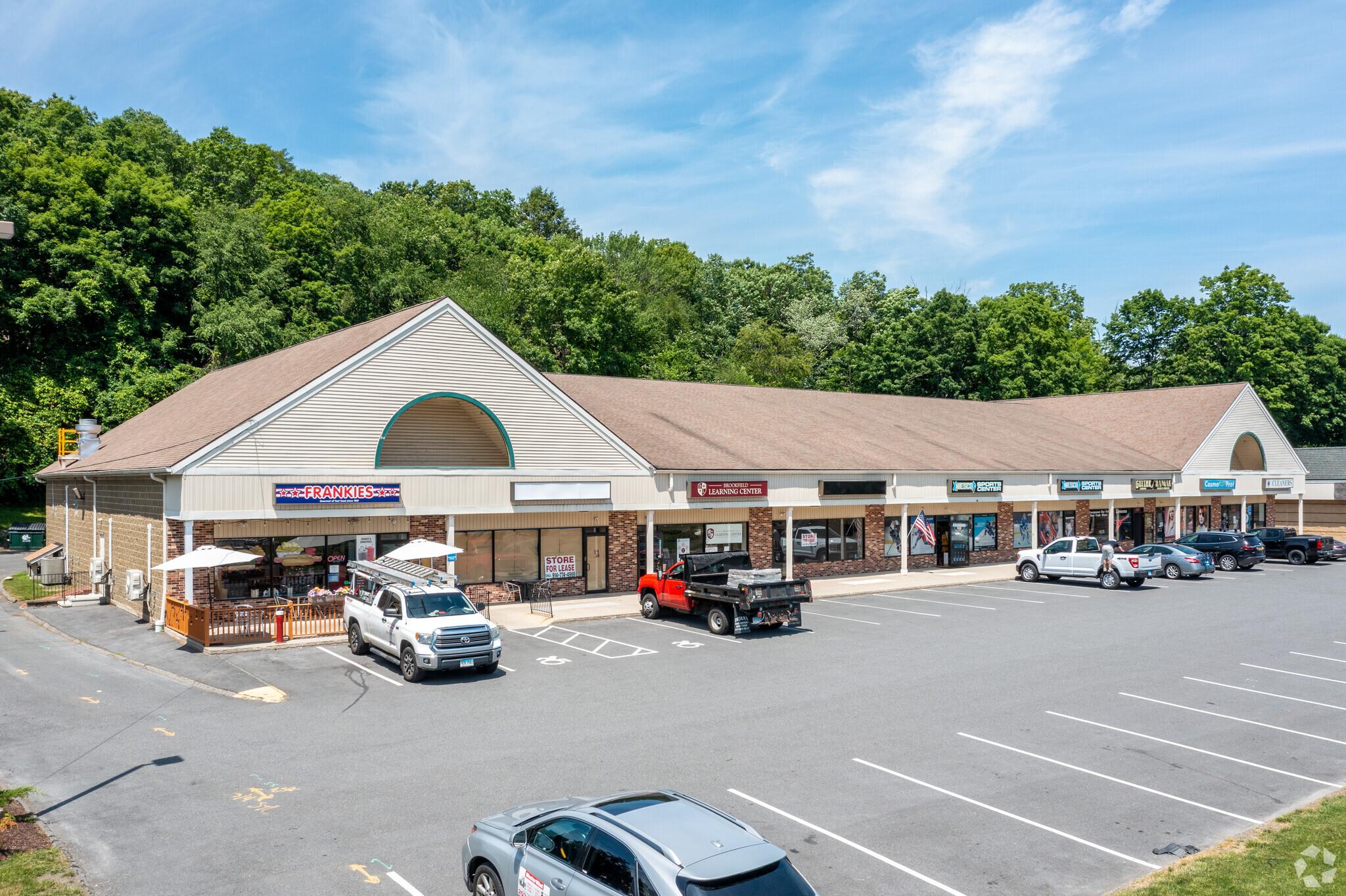 270 Federal Rd, Brookfield, CT for sale Primary Photo- Image 1 of 1