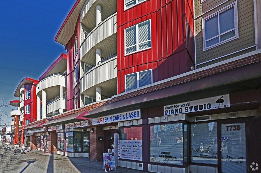 7738 Edmonds St, Burnaby, BC à vendre - Photo du bâtiment - Image 3 de 11