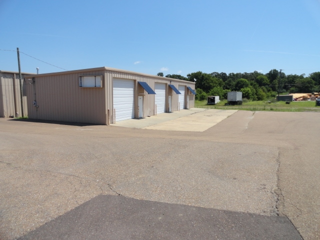 576 Highway 51 S, Batesville, MS for lease Primary Photo- Image 1 of 2