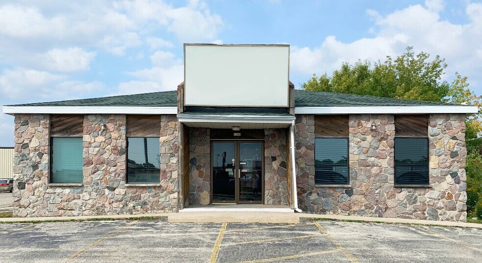 1145 S Washburn St, Oshkosh, WI à vendre - Photo du bâtiment - Image 1 de 9