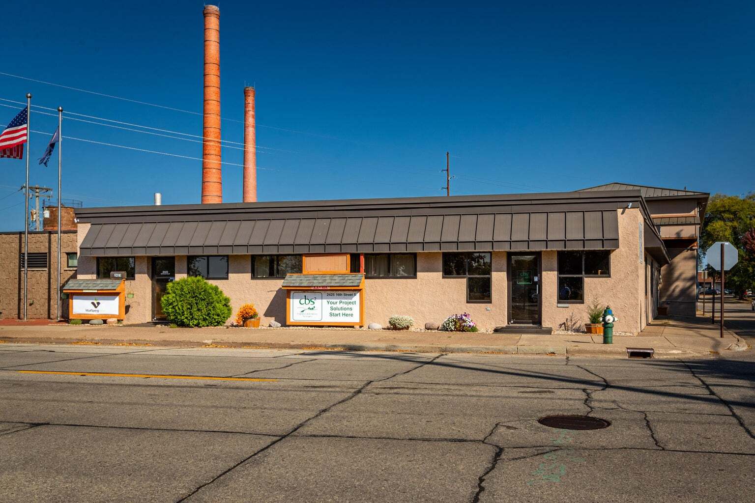 2423-2425 16th St S, Ln, La Crosse, WI for lease Building Photo- Image 1 of 19