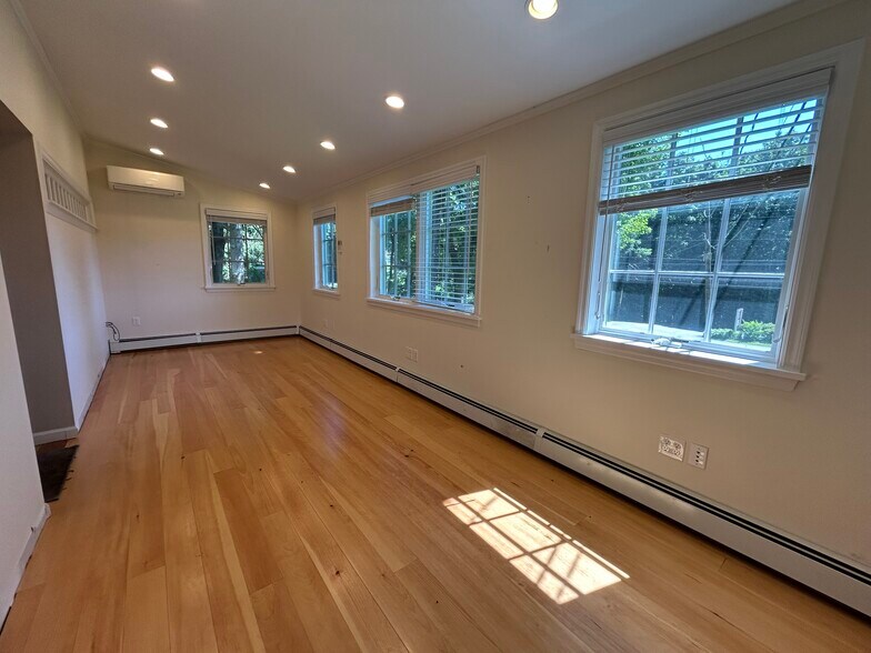 489 Danbury Rd, Wilton, CT for lease - Building Photo - Image 2 of 19