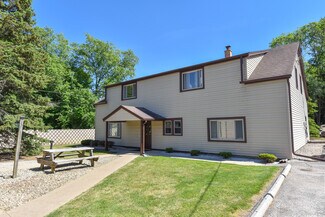 Plus de détails pour N96W20275 County Line Rd, Menomonee Falls, WI - Multi-résidentiel à vendre