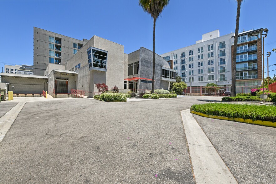 6735 Selma Ave, Hollywood, CA à louer - Photo du bâtiment - Image 3 de 11