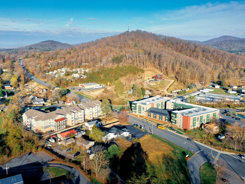 2236 US 70 Hwy, Swannanoa, NC à vendre - Photo du bâtiment - Image 3 de 20