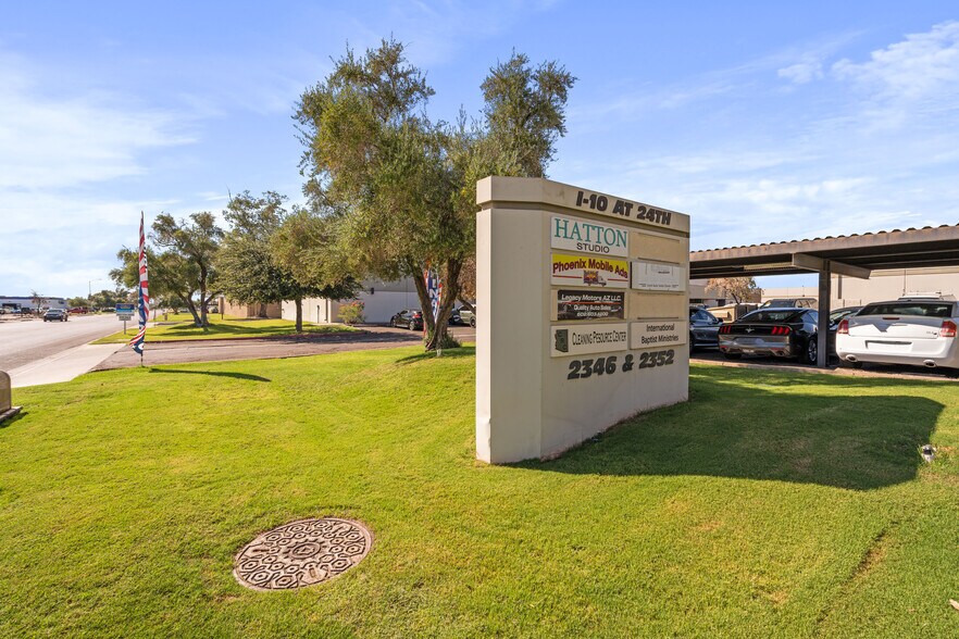 2346 E University Dr, Phoenix, AZ à vendre - Photo du bâtiment - Image 2 de 13