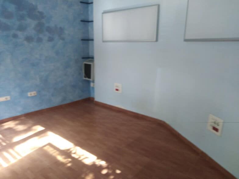 Commerce de détail dans Córdoba, Córdoba à louer - Photo du bâtiment - Image 2 de 10