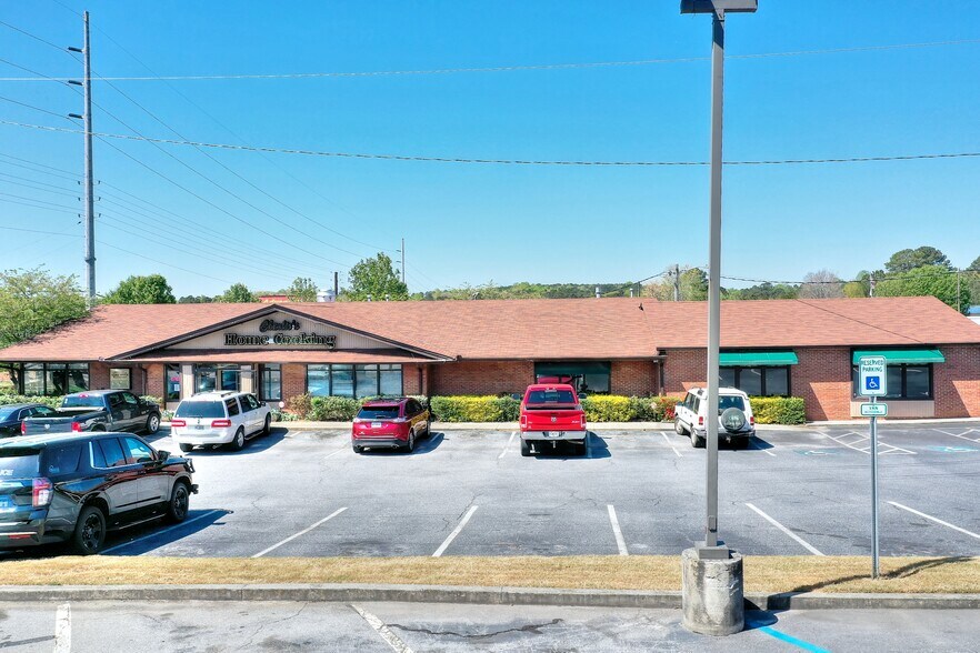 1102 W Spring St, Monroe, GA à vendre - Photo du bâtiment - Image 2 de 72