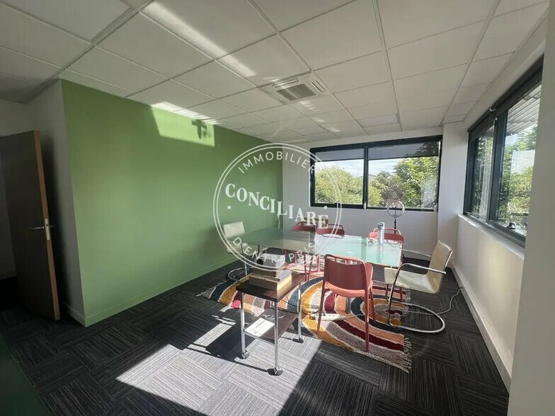 Office in Toulouse for lease - Interior Photo - Image 2 of 5