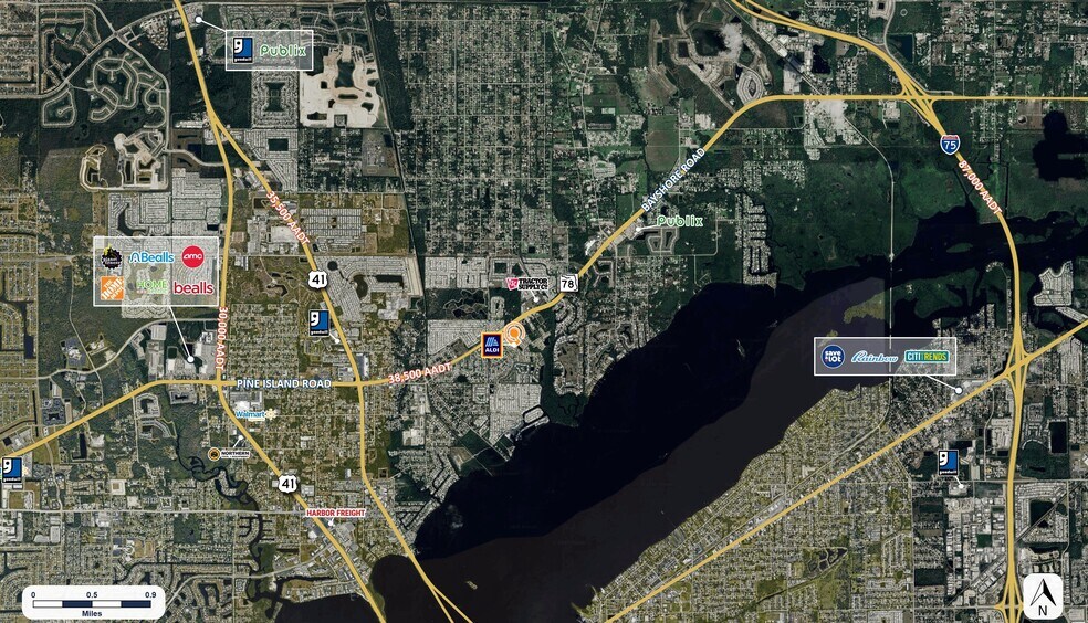 5660 Bayshore Rd, North Fort Myers, FL à louer - Photo du bâtiment - Image 3 de 3