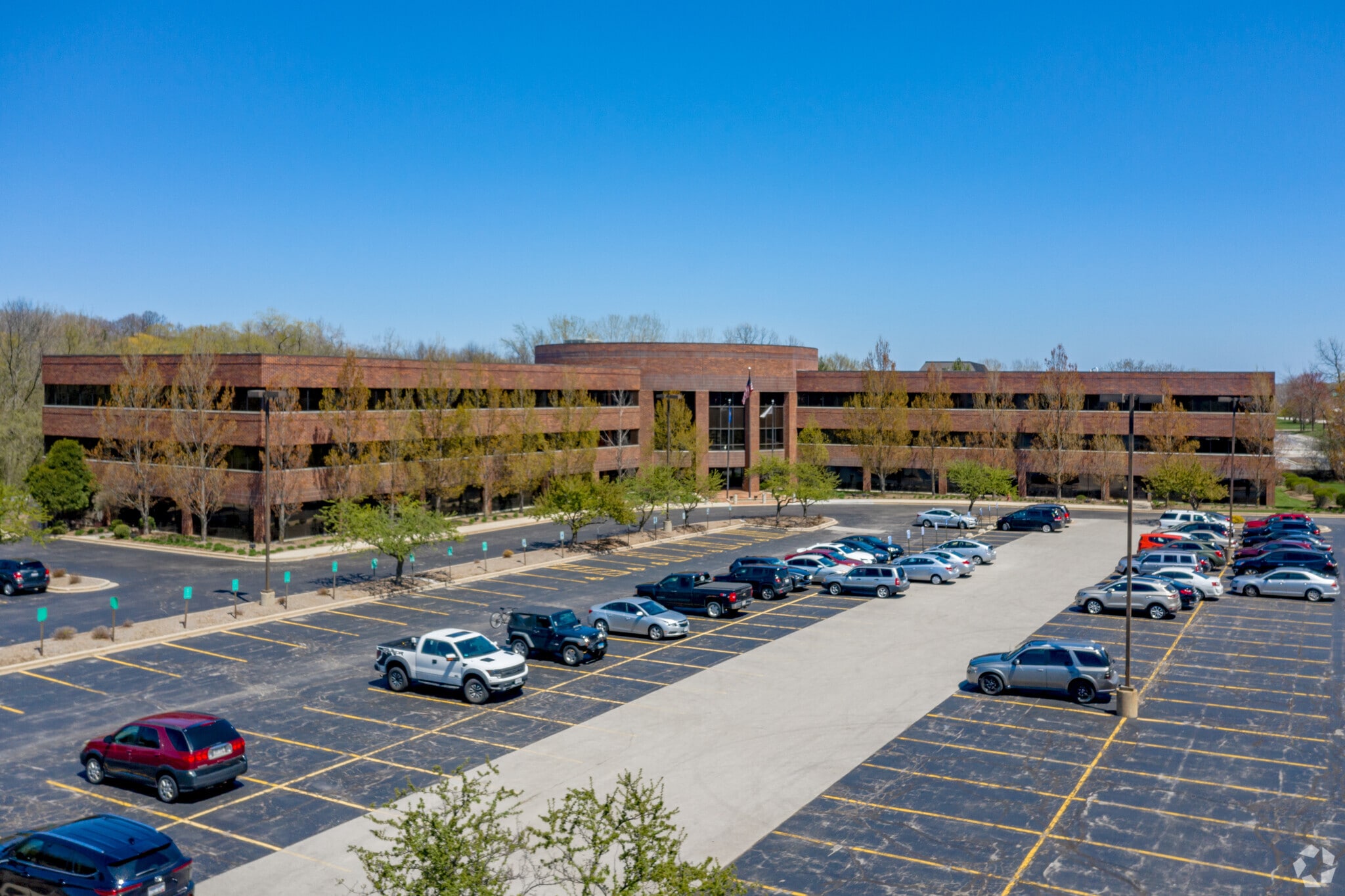 18650 W Corporate Dr, Brookfield, WI for lease Building Photo- Image 1 of 8