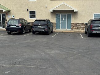 Plus de détails pour 365 Lancaster Ave, Malvern, PA - Local d'activités à louer