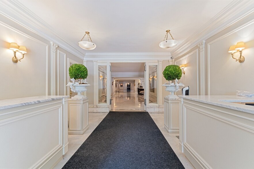 815 Park Ave, New York, NY à vendre - Photo intérieure - Image 3 de 7