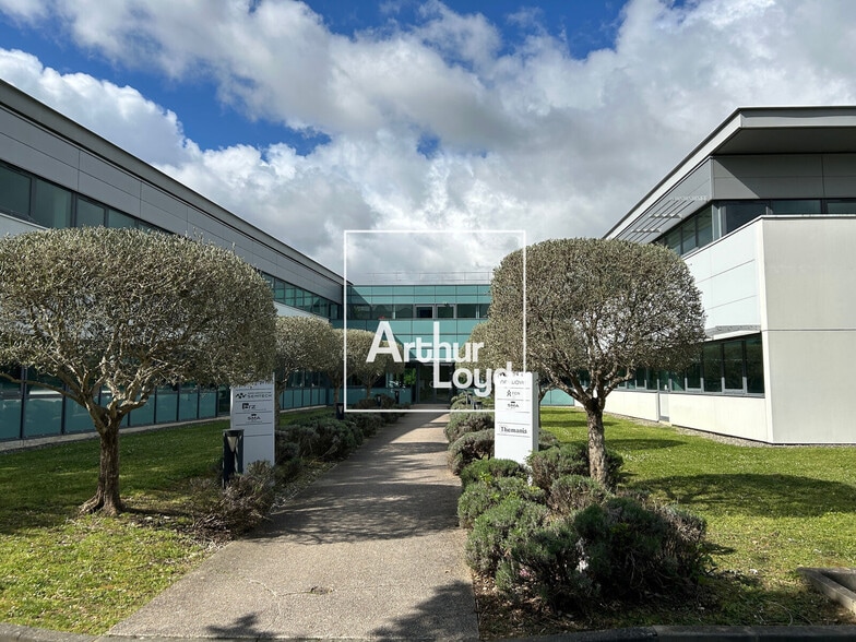 308 Allée Du Lac, Labège à louer - Photo du bâtiment - Image 3 de 9