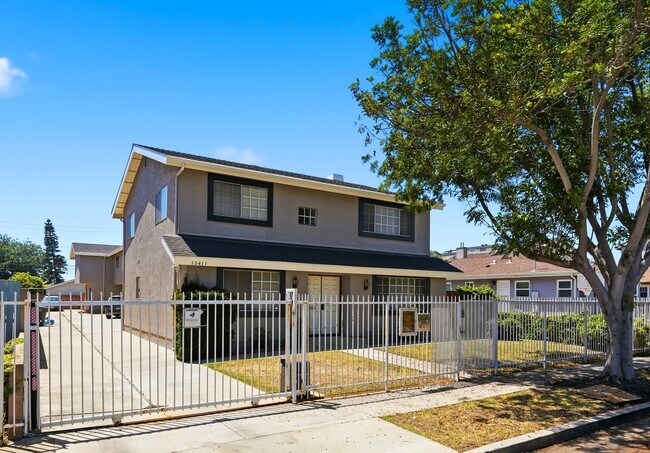 Plus de détails pour 15411 S Berendo Ave, Gardena, CA - Multi-résidentiel à vendre