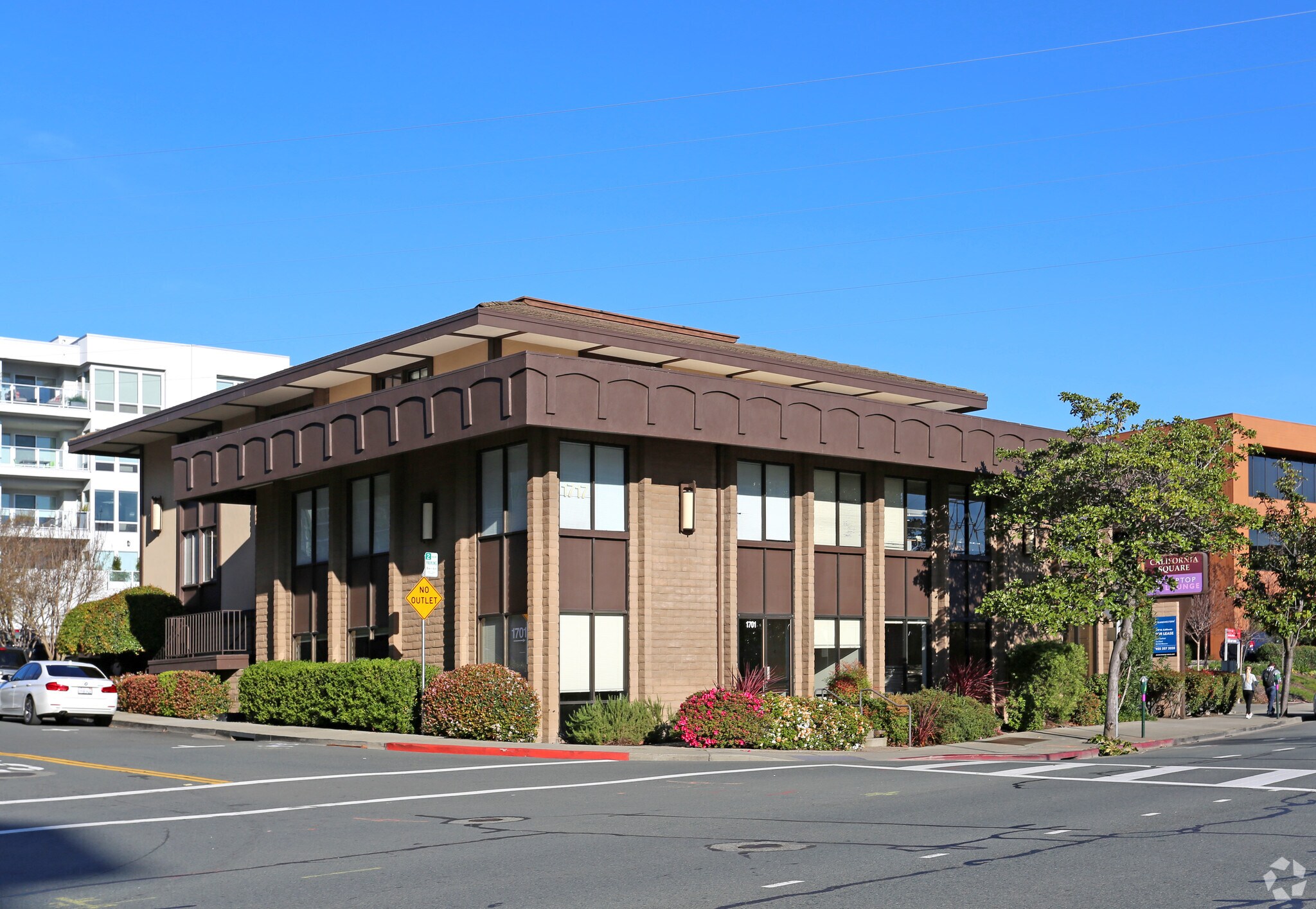 1701-1717 N California Blvd, Walnut Creek, CA à louer Photo du bâtiment- Image 1 de 14