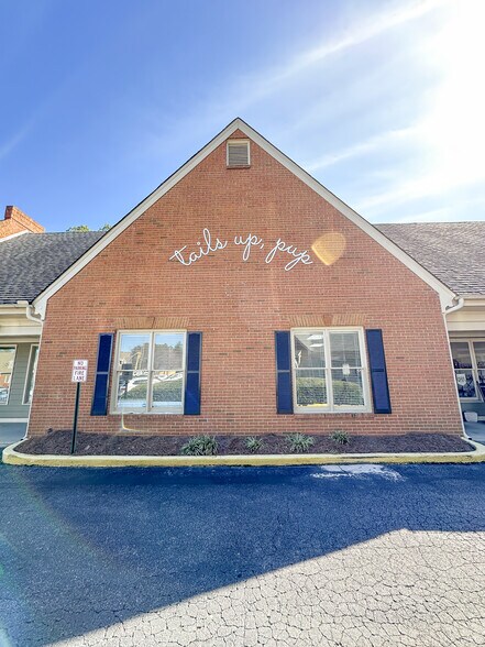 999 Whitlock Ave SW, Marietta, GA à louer - Photo du bâtiment - Image 2 de 19