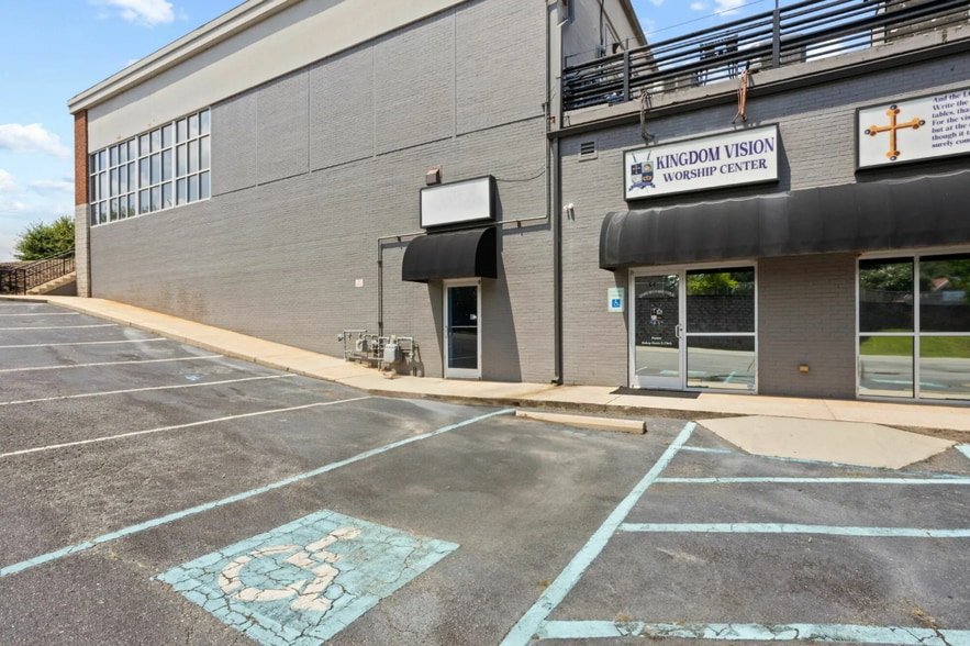 3014 N Main St, Anderson, SC for lease - Building Photo - Image 3 of 10