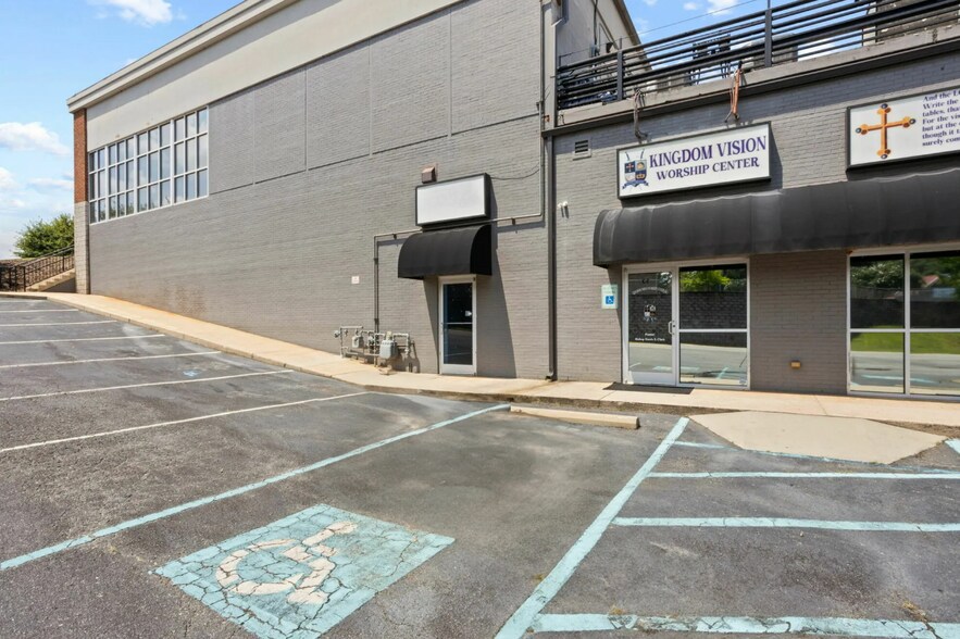 3014 N Main St, Anderson, SC à louer - Photo du bâtiment - Image 3 de 10