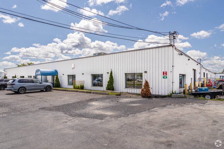 600-616 Boul du Curé-Boivin, Boisbriand, QC for lease - Building Photo - Image 2 of 6