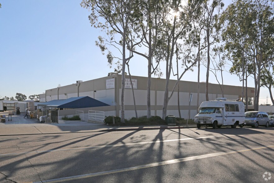 7373 Engineer Rd, San Diego, CA à louer - Photo du bâtiment - Image 2 de 5