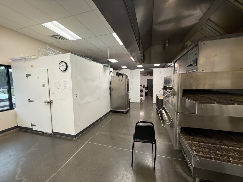 129 Orpha Dr, Middlebury, IN à louer - Photo intérieure - Image 3 de 4