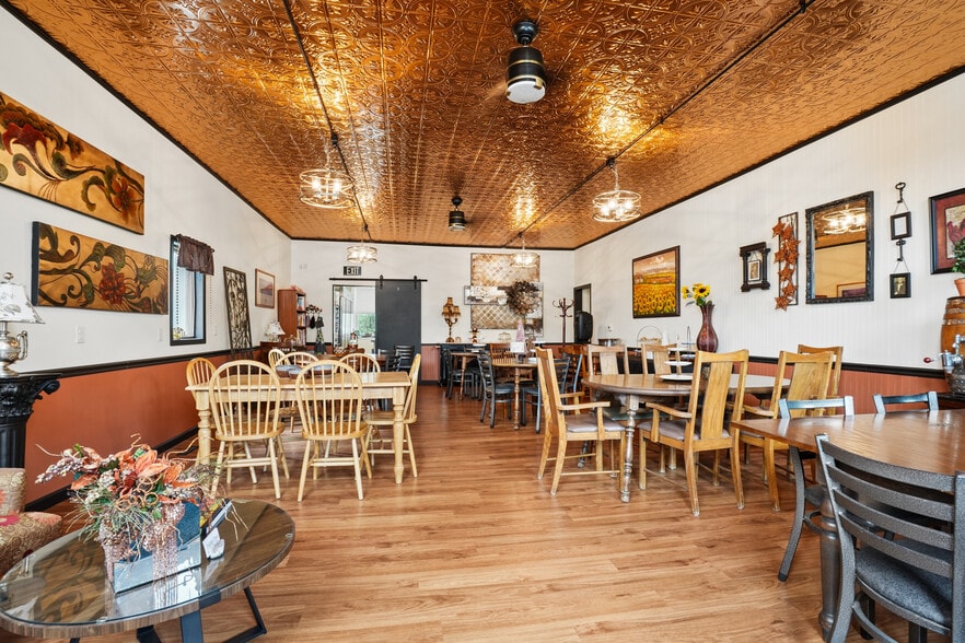 67 E Main St, Benton, WI for sale - Building Photo - Image 3 of 30