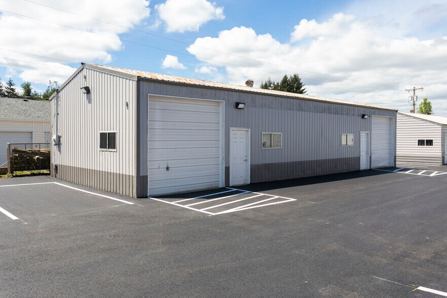1091 Chemawa, Keizer, OR à louer - Photo du bâtiment - Image 3 de 17