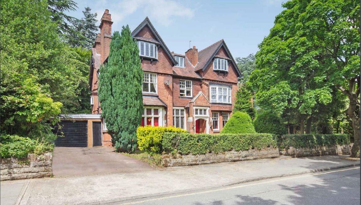 2 Amesbury Rd, Birmingham for sale Primary Photo- Image 1 of 5