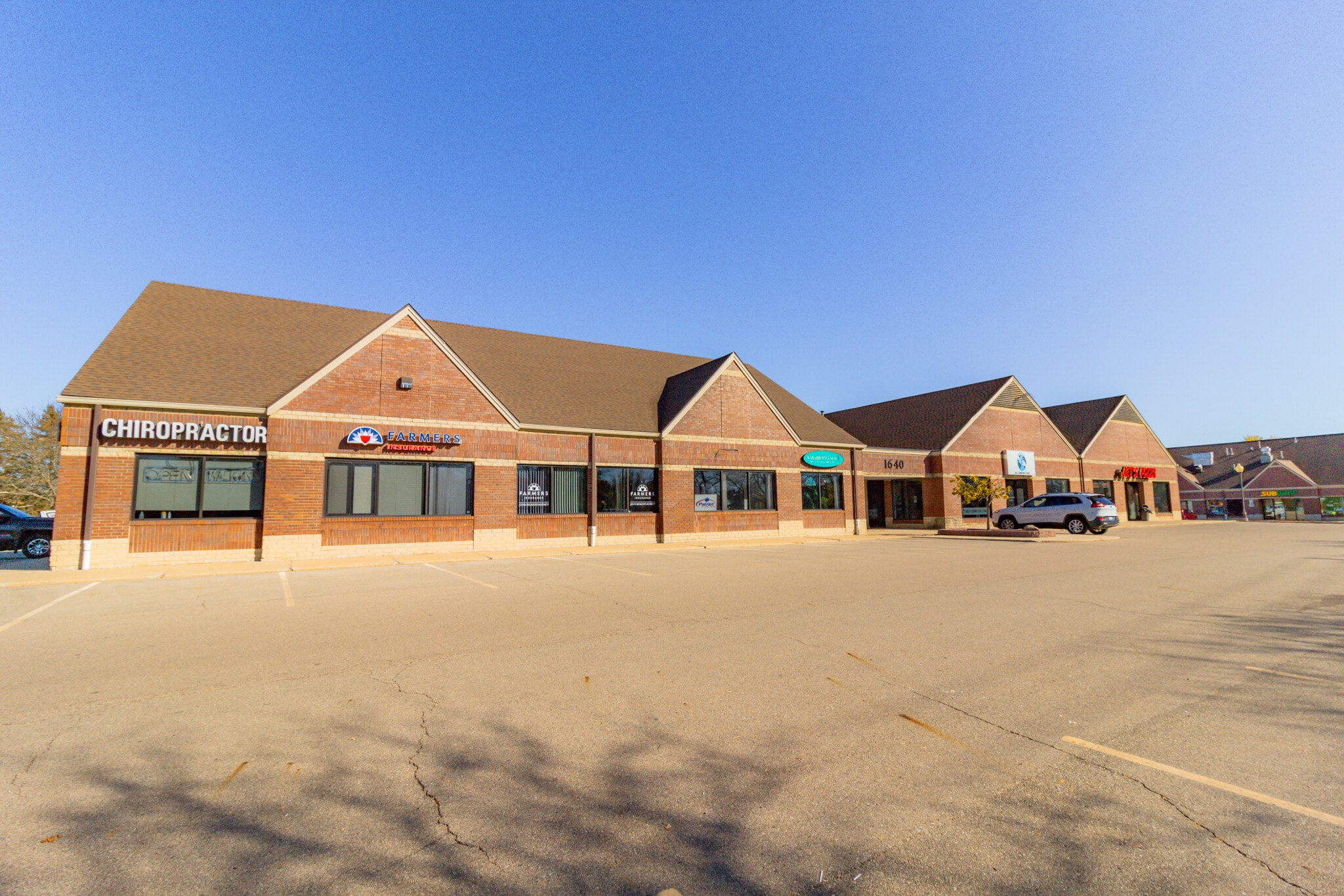 1630-1660 Haslett Rd, Haslett, MI for lease Primary Photo- Image 1 of 9