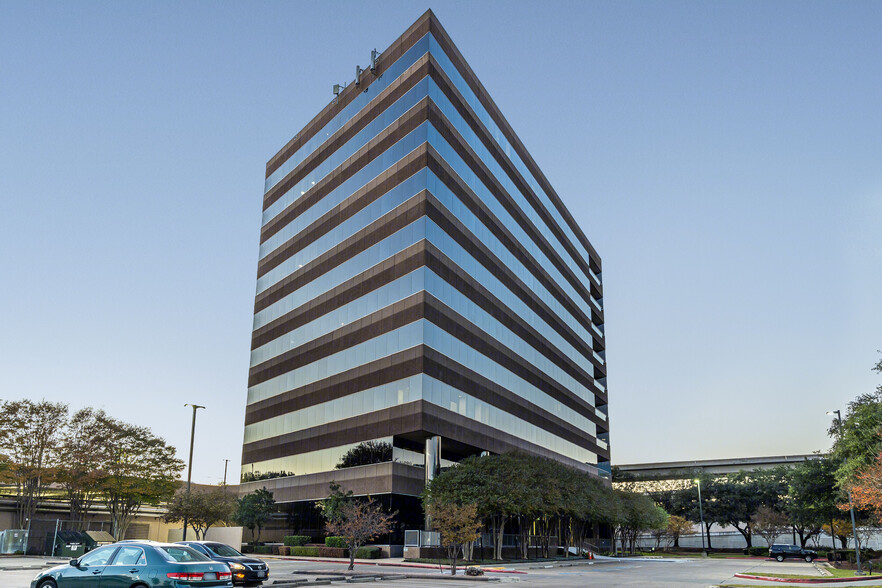 1701 Directors Blvd, Austin, TX for lease - Building Photo - Image 1 of 9