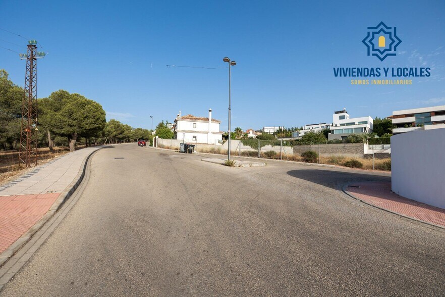 Calle Cúllar Vega, 42, La Zubia, Granada à vendre - Photo du bâtiment - Image 2 de 18