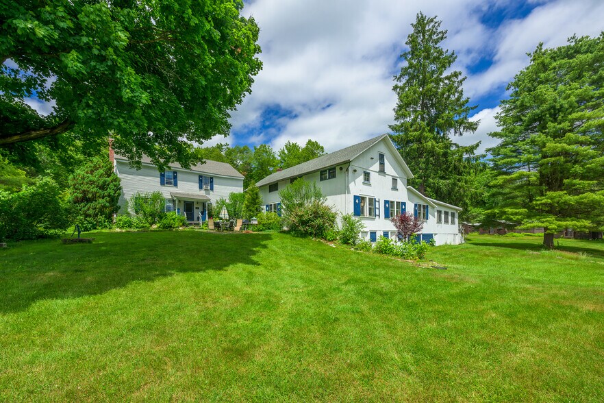350 Old Cheshire Road, Lanesborough, MA à vendre - Photo du bâtiment - Image 3 de 5