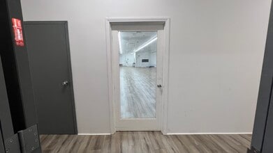 1800 Essex St, Los Angeles, CA for lease Interior Photo- Image 2 of 2