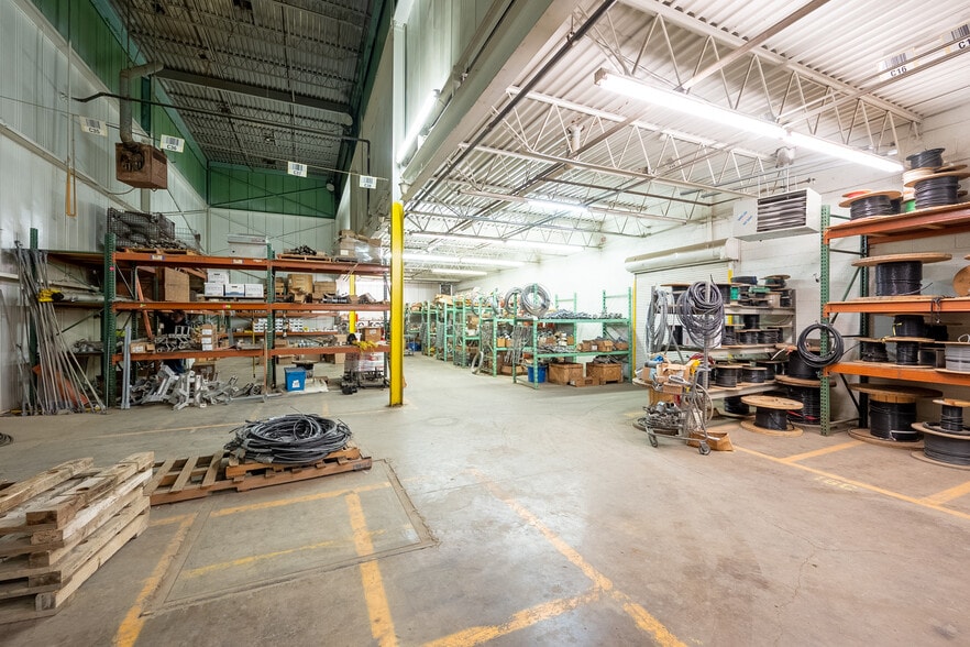 701 Kaderly Dr, Columbus, OH for sale - Building Photo - Image 3 of 7