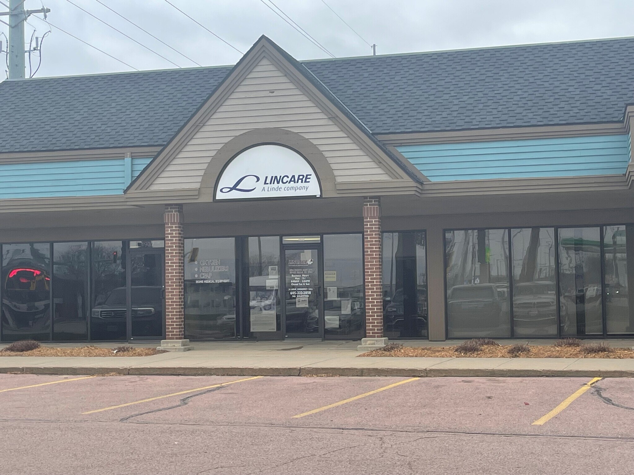 4914-4932 N Cliff Ave, Sioux Falls, SD for lease Building Photo- Image 1 of 6