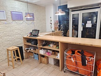 Plus de détails pour Commerce de détail à louer