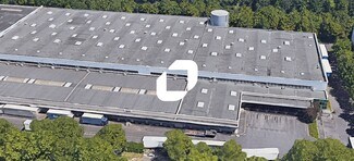 Plus de détails pour Local d'activités à louer