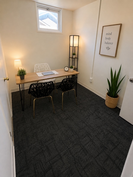 720 N Westlink Ave, Wichita, KS for lease - Interior Photo - Image 3 of 9