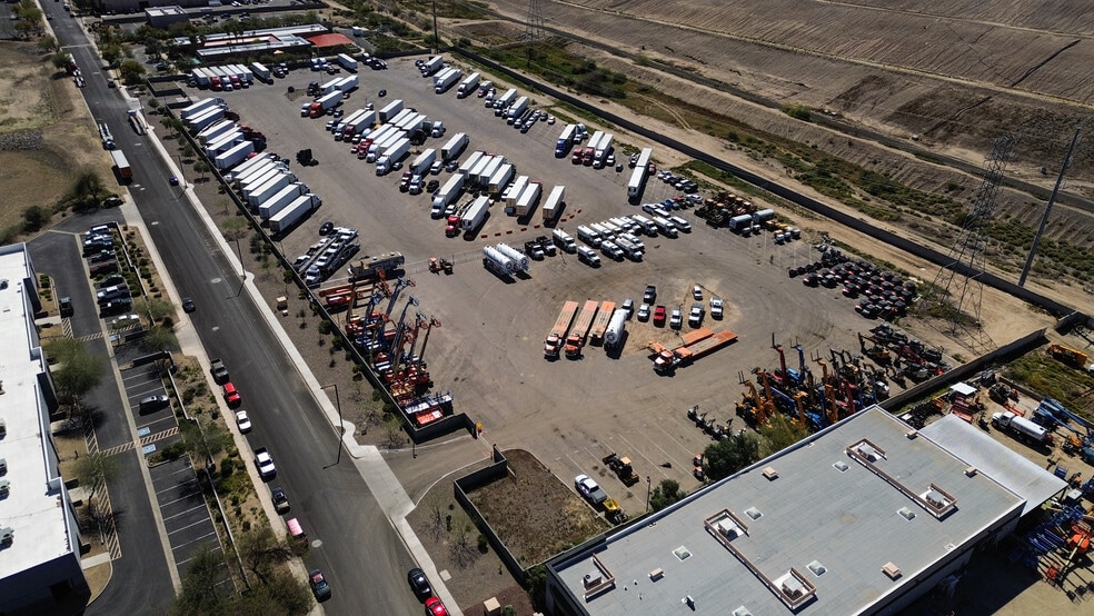 7190 N 110th Ave, Glendale, AZ for lease - Building Photo - Image 3 of 19