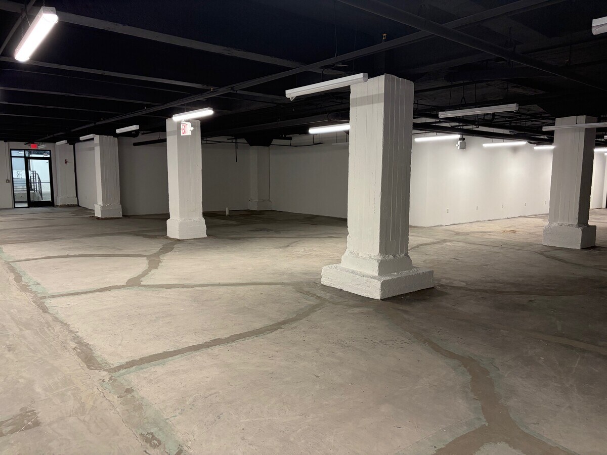 1125 Texas Ave, El Paso, TX 79901 - Unité B02 -  - Photo intérieure - Image 1 of 1