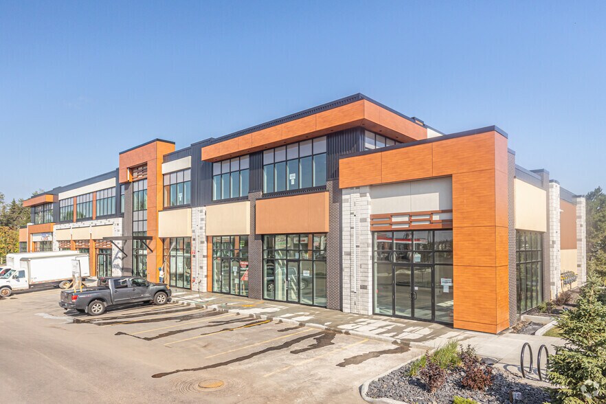 7030 Ellerslie Rd SW, Edmonton, AB à louer - Photo du bâtiment - Image 2 de 6