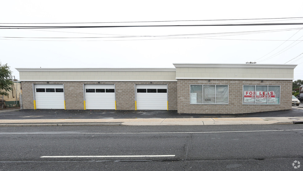 1000 Fulton St, Farmingdale, NY for sale - Primary Photo - Image 1 of 1