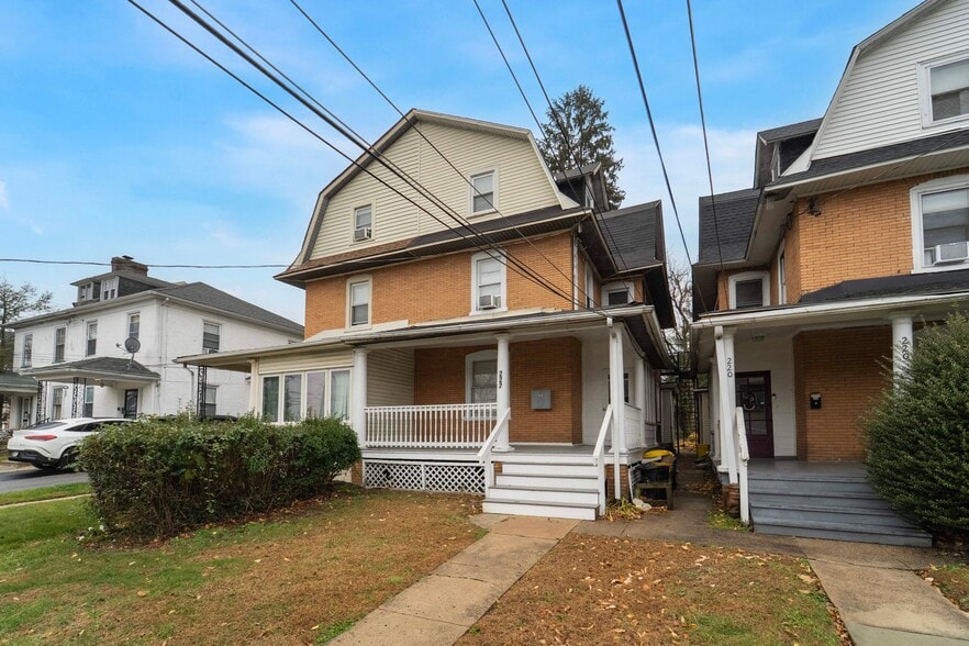 222 Lippincott Ave, Ardmore, PA à vendre - Photo principale - Image 1 de 39