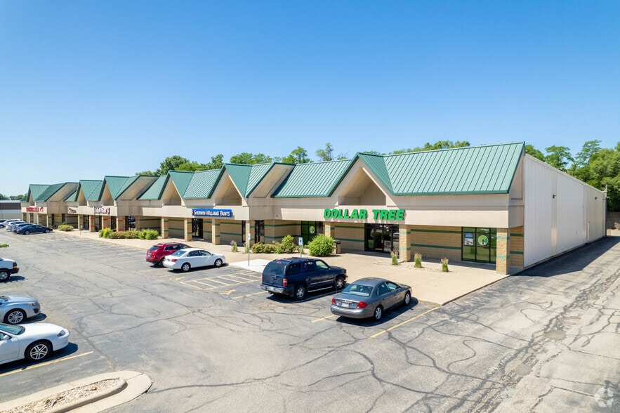 2024-2050 S Stoughton Rd, Madison, WI for sale - Building Photo - Image 2 of 36