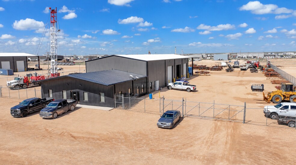2607 Holdridge Road, Midland, TX à vendre - Photo du bâtiment - Image 2 de 29