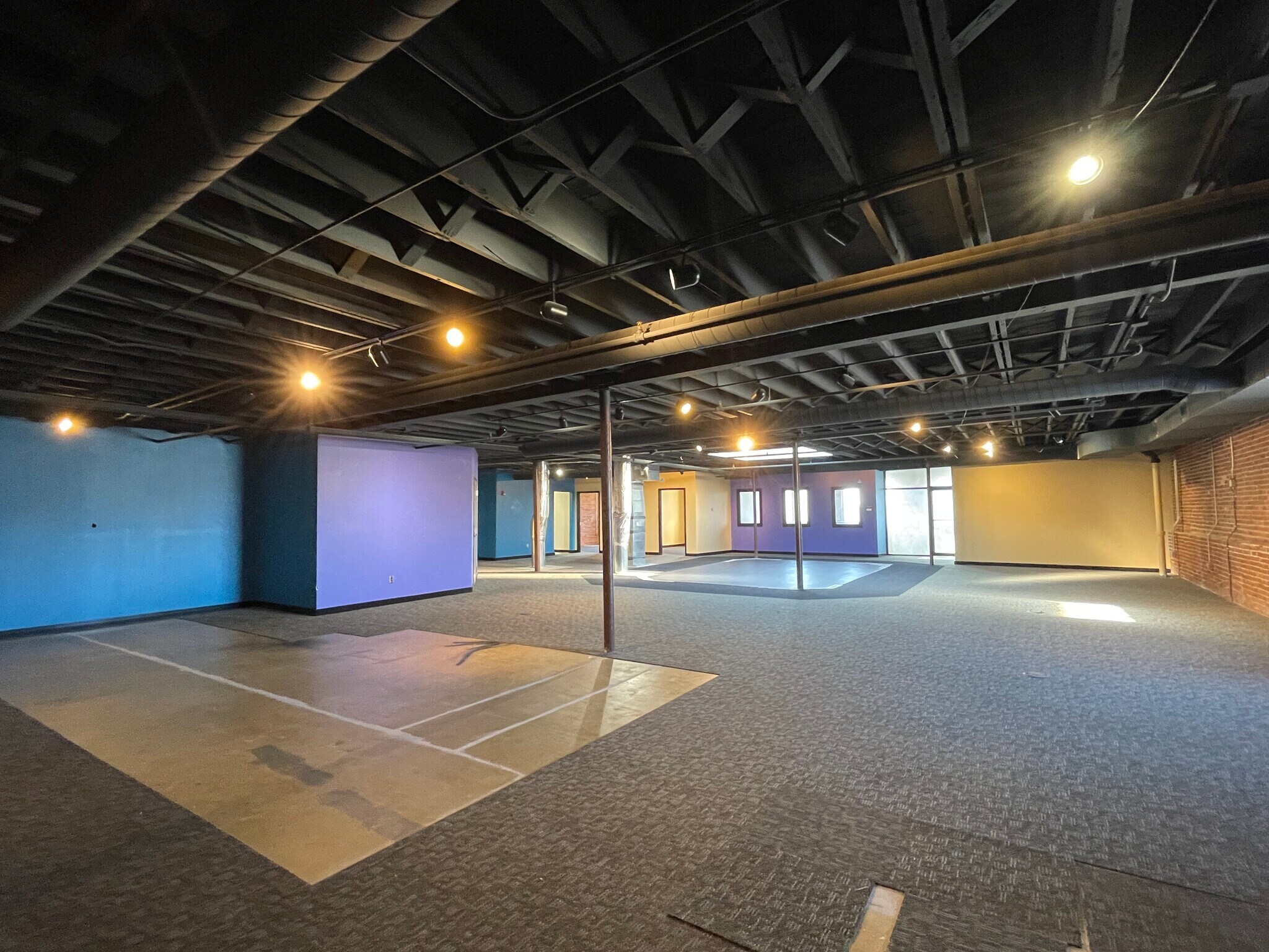 201 Pierce St, Sioux City, IA à louer Photo du bâtiment- Image 1 de 12